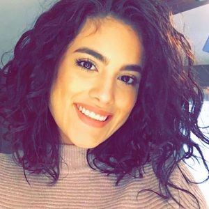 Meet your Posher, Daniela